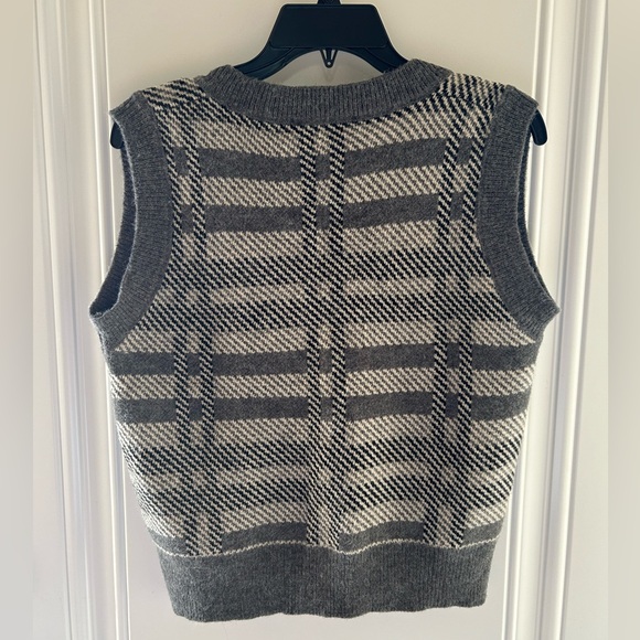Luc-ce Black/Grey/Beige Checkers sweater vest -  One Size - Picture 2 of 3
